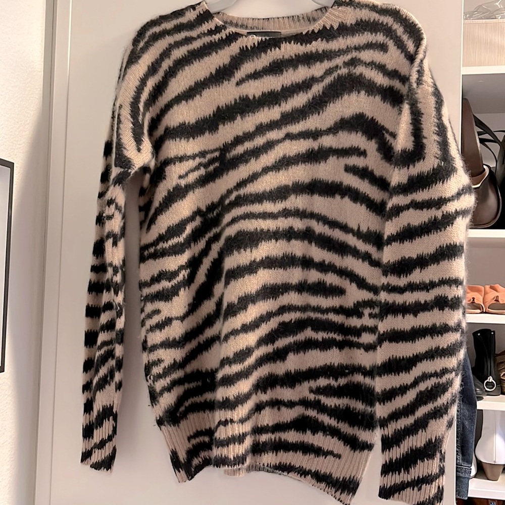 Cashmere sweater